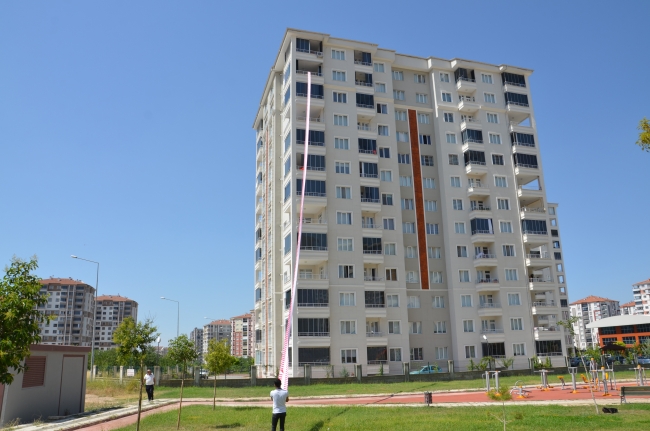 Vatan aşkıyla 6 bin mısralık şiir yazdı